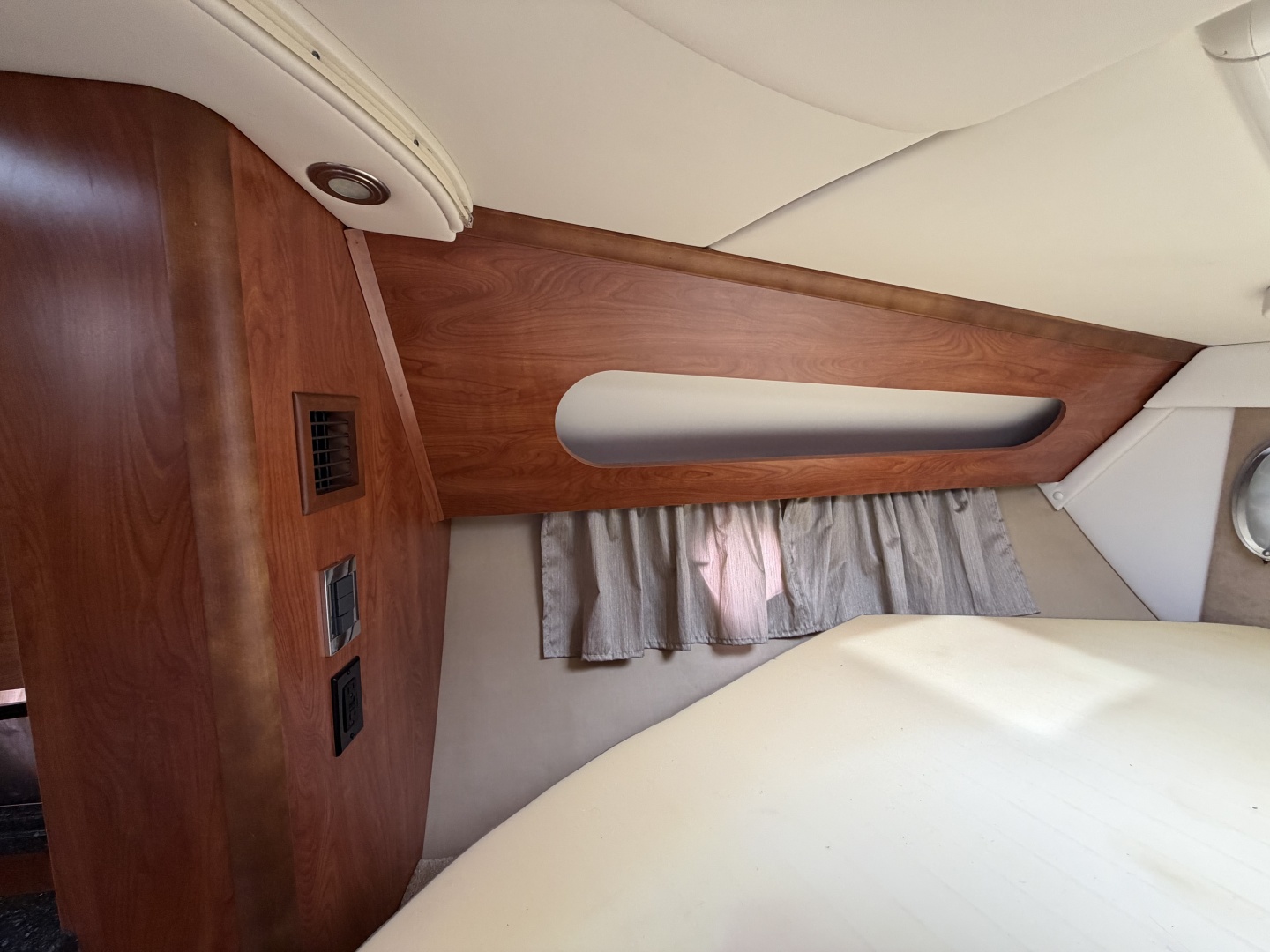 36ft Rinker Yacht For Sale