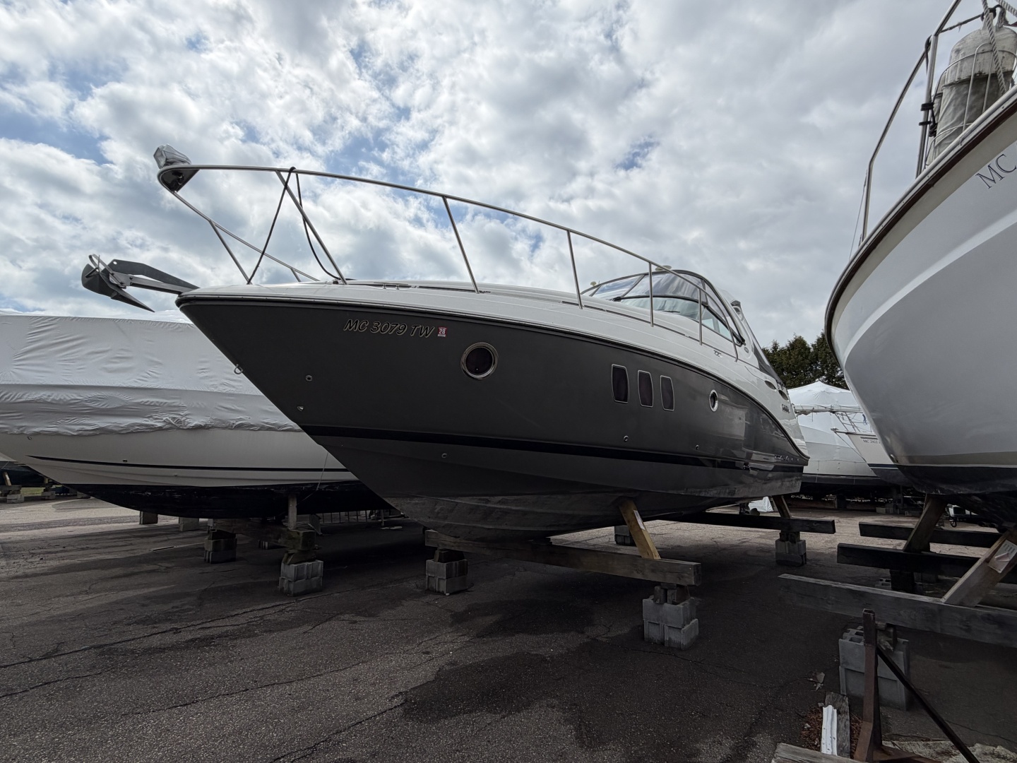 2013 Rinker 360 Express Cruiser