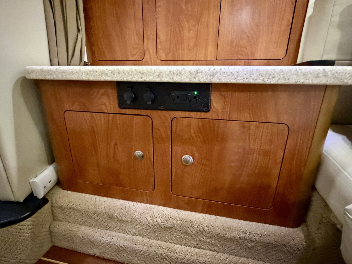 35ft Rinker Yacht For Sale