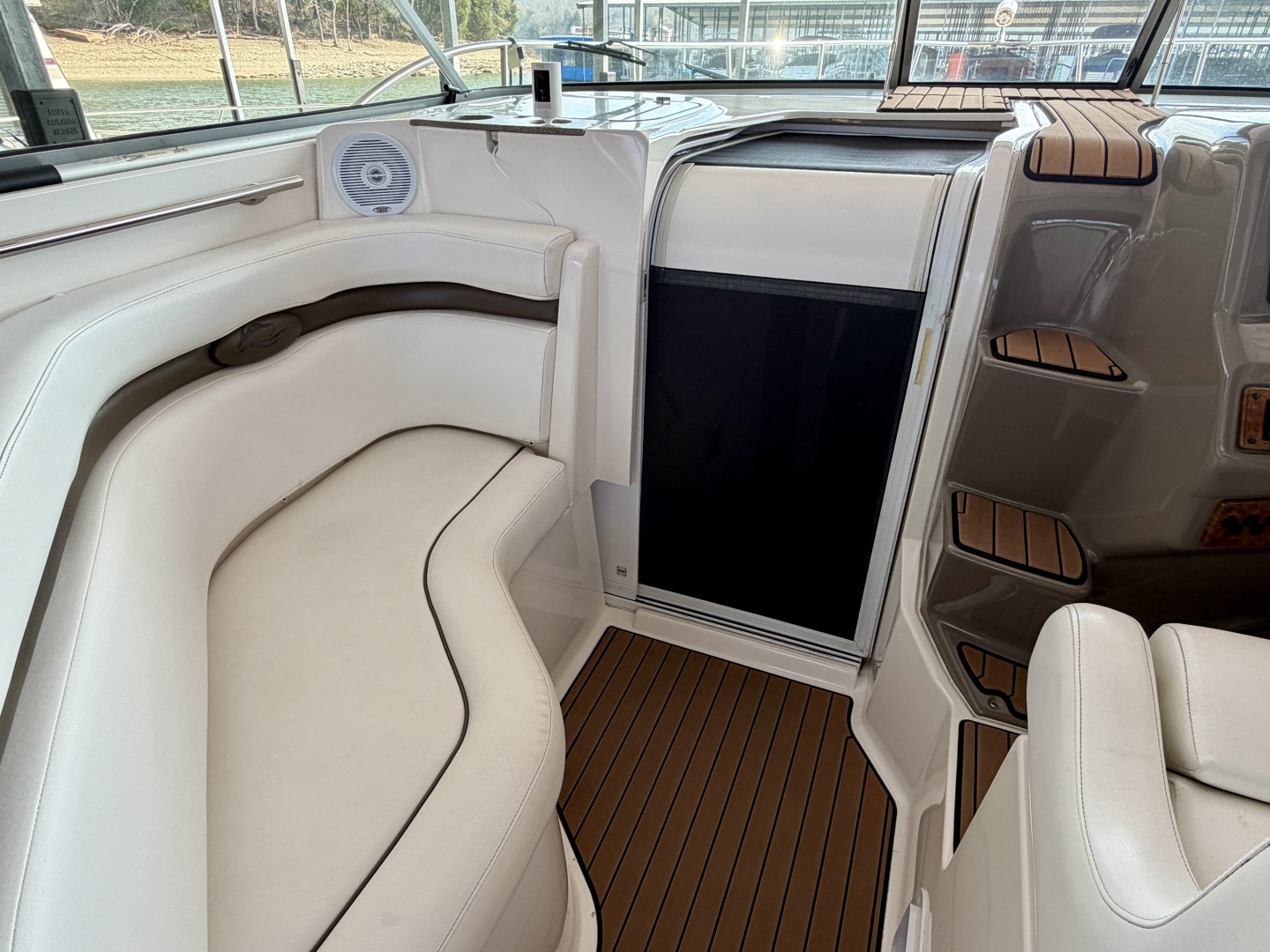 35ft Rinker Yacht For Sale