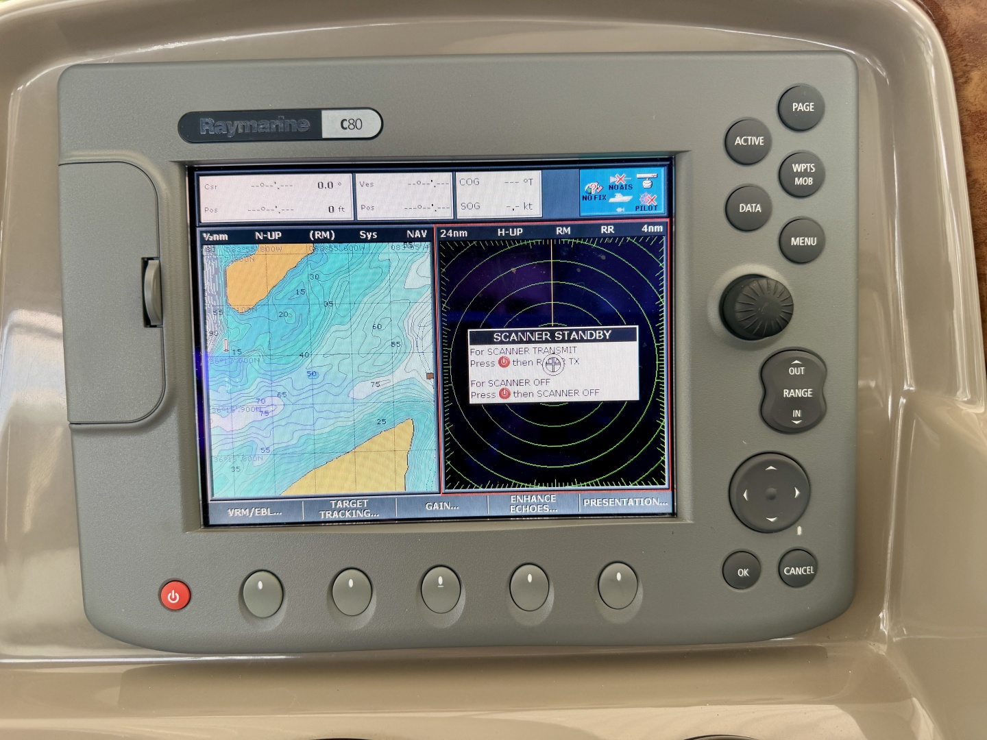 2007 Rinker 350 Express Cruiser