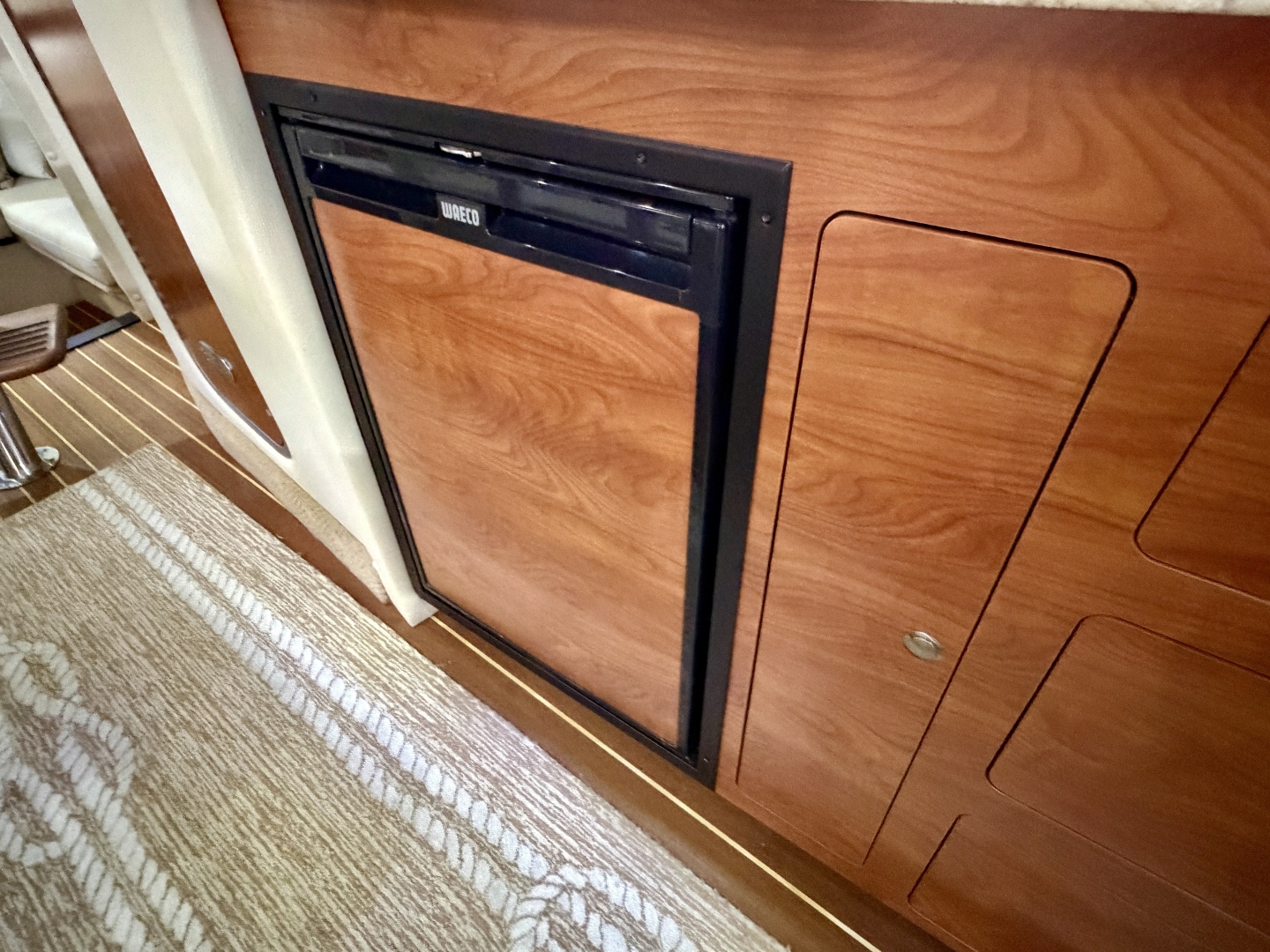 35ft Rinker Yacht For Sale