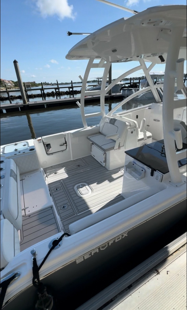 2025 Sea Fox 288 Traveler
