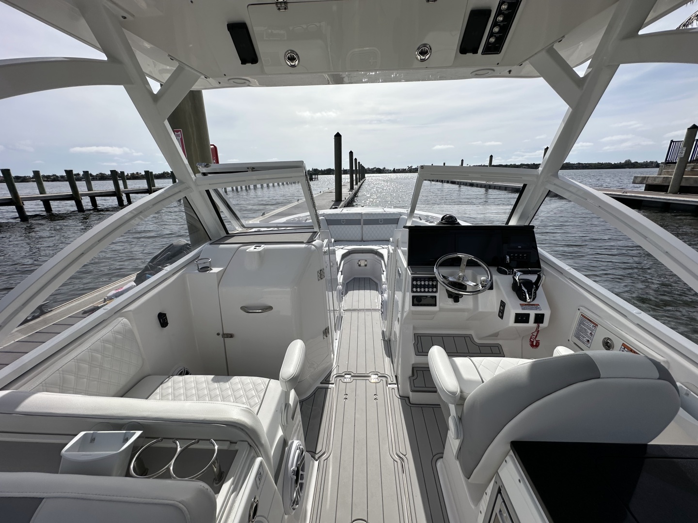 2025 Sea Fox 288 Traveler