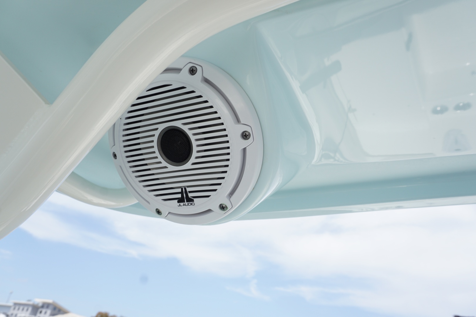 2024 23 World Cat 230 DC JL Audio Speakers (1)