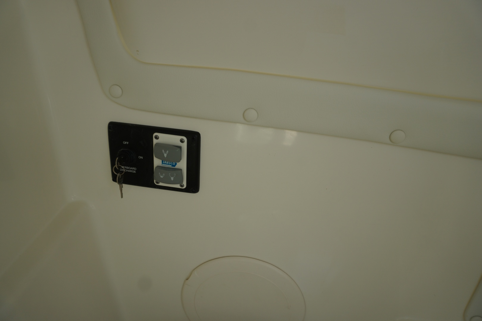 2024 23 World Cat 230 DC Head Compartment (5)