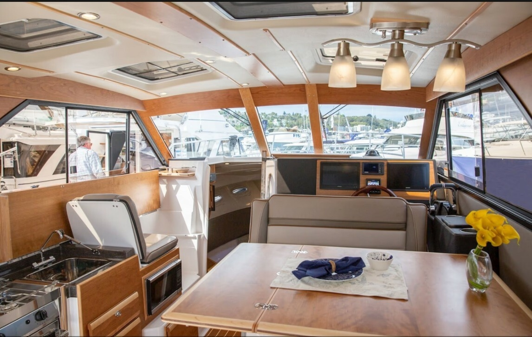 2022 Cutwater C-32 CB