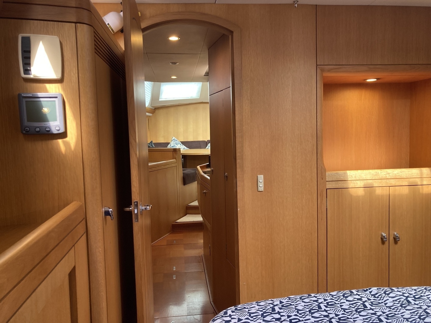 Oyster 56 Deck Saloon Yacht For Sale