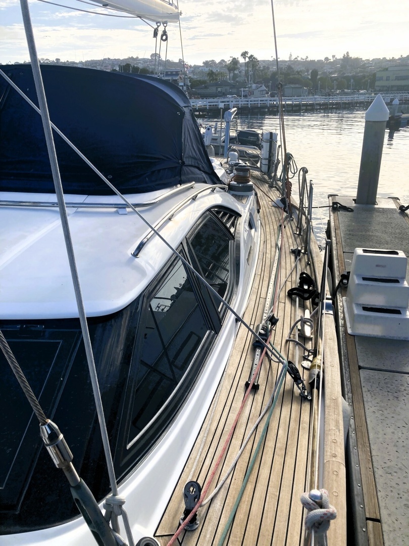 Oyster 56 Deck Saloon Yacht For Sale
