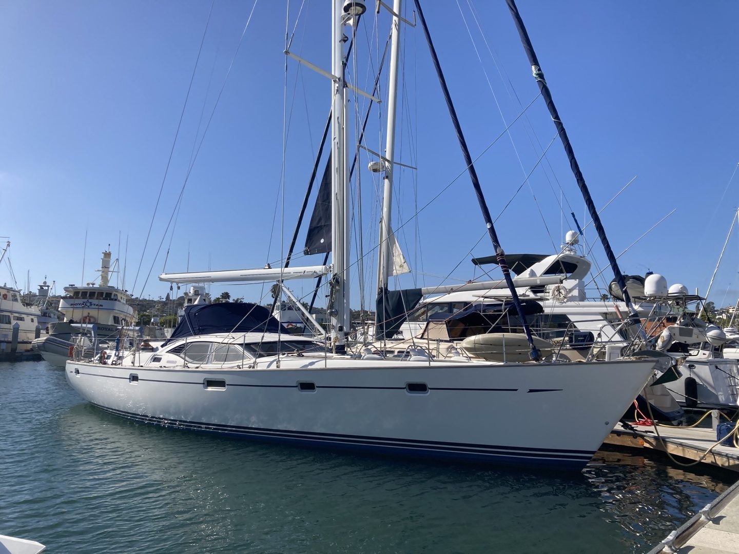 Oyster 56 Deck Saloon Yacht For Sale