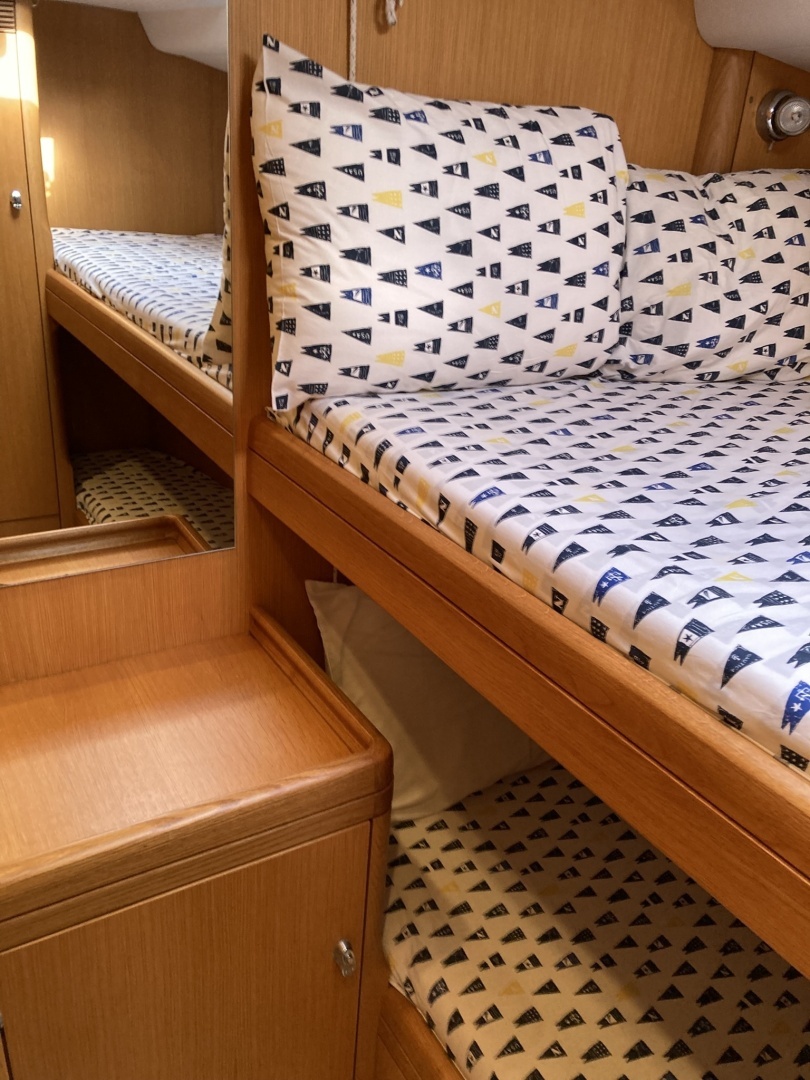 Oyster 56 Deck Saloon Yacht For Sale