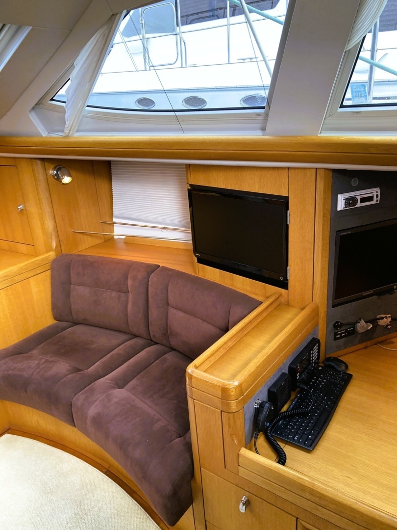 Oyster 56 Deck Saloon Yacht For Sale