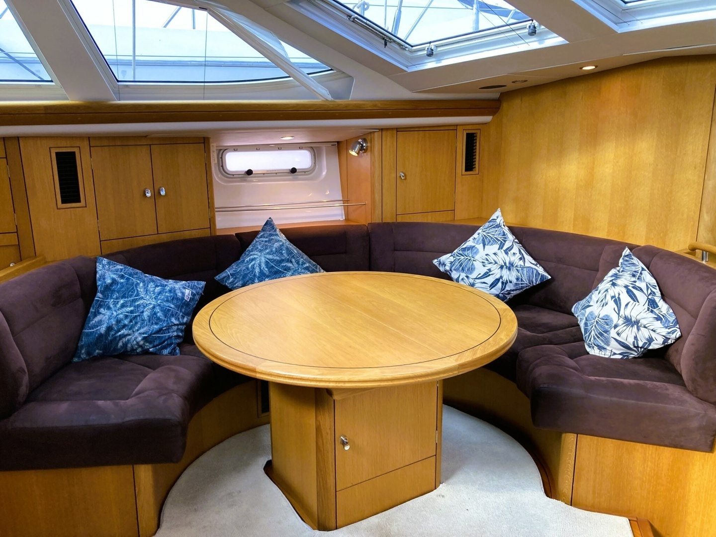 Oyster 56 Deck Saloon Yacht For Sale