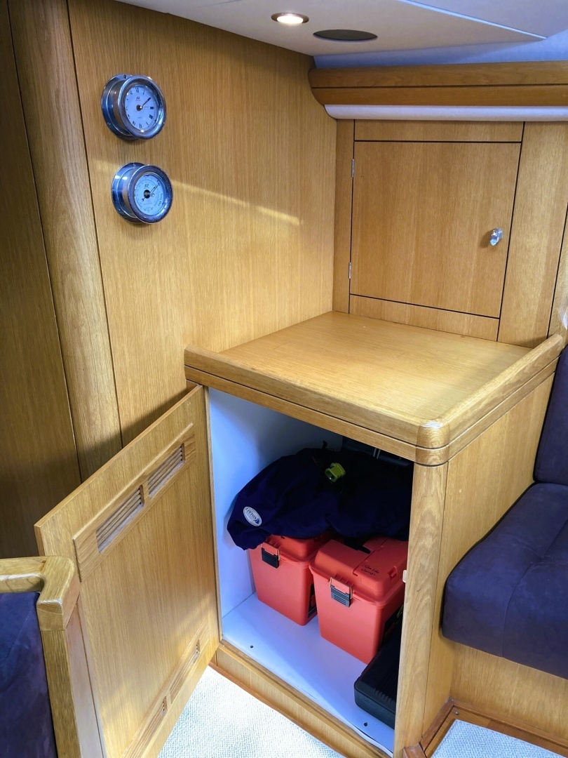 Oyster 56 Deck Saloon Yacht For Sale