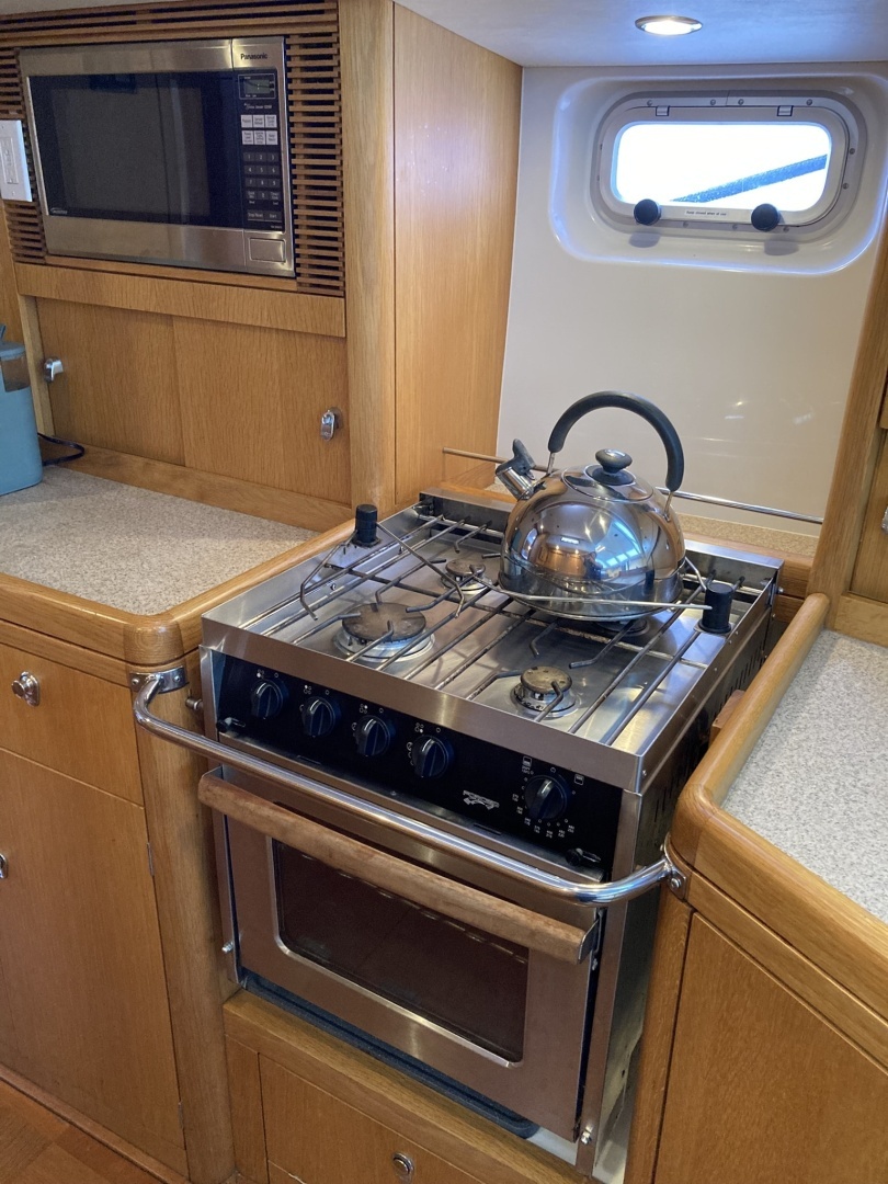 Oyster 56 Deck Saloon Yacht For Sale