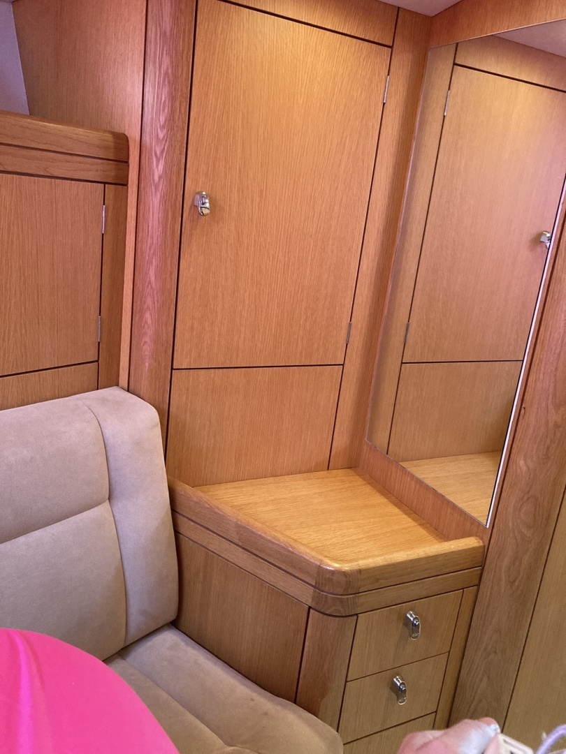 Oyster 56 Deck Saloon Yacht For Sale