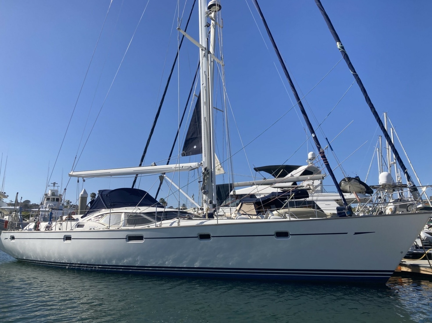 Oyster 56 Deck Saloon Yacht For Sale