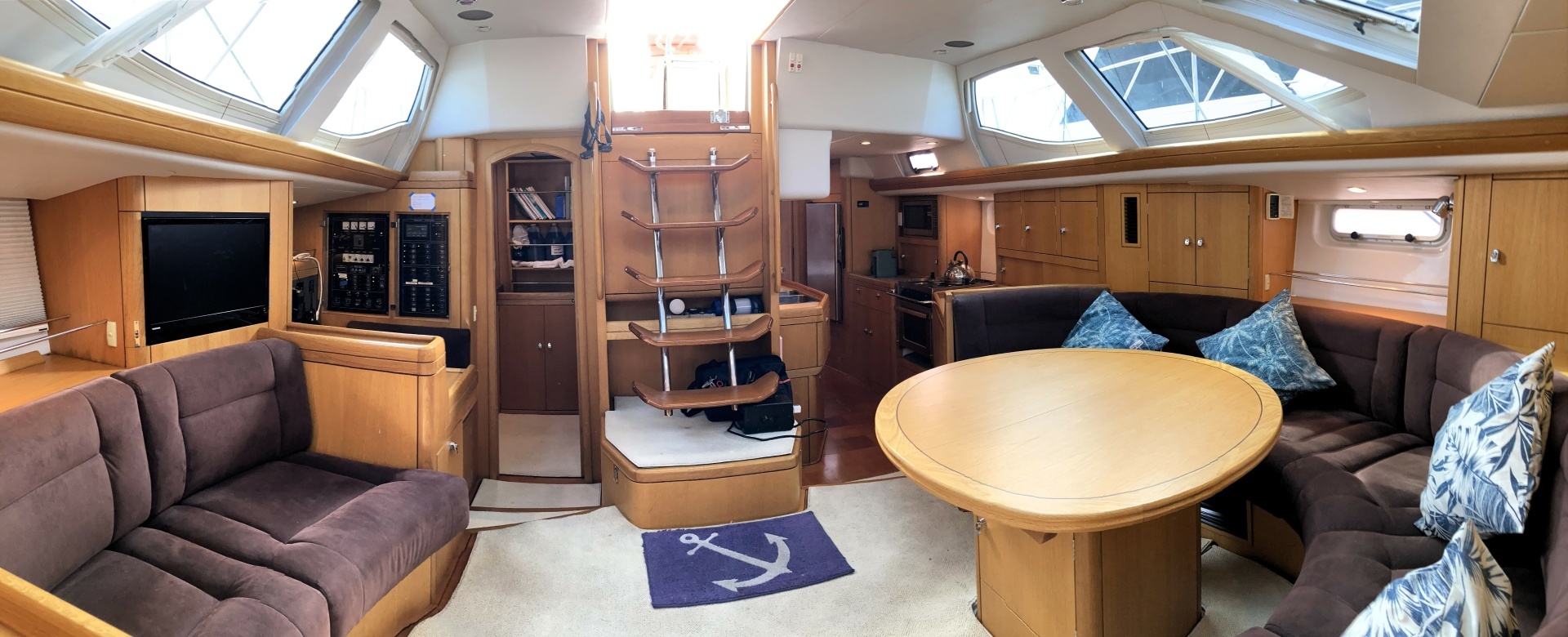 Oyster 56 Deck Saloon Yacht For Sale