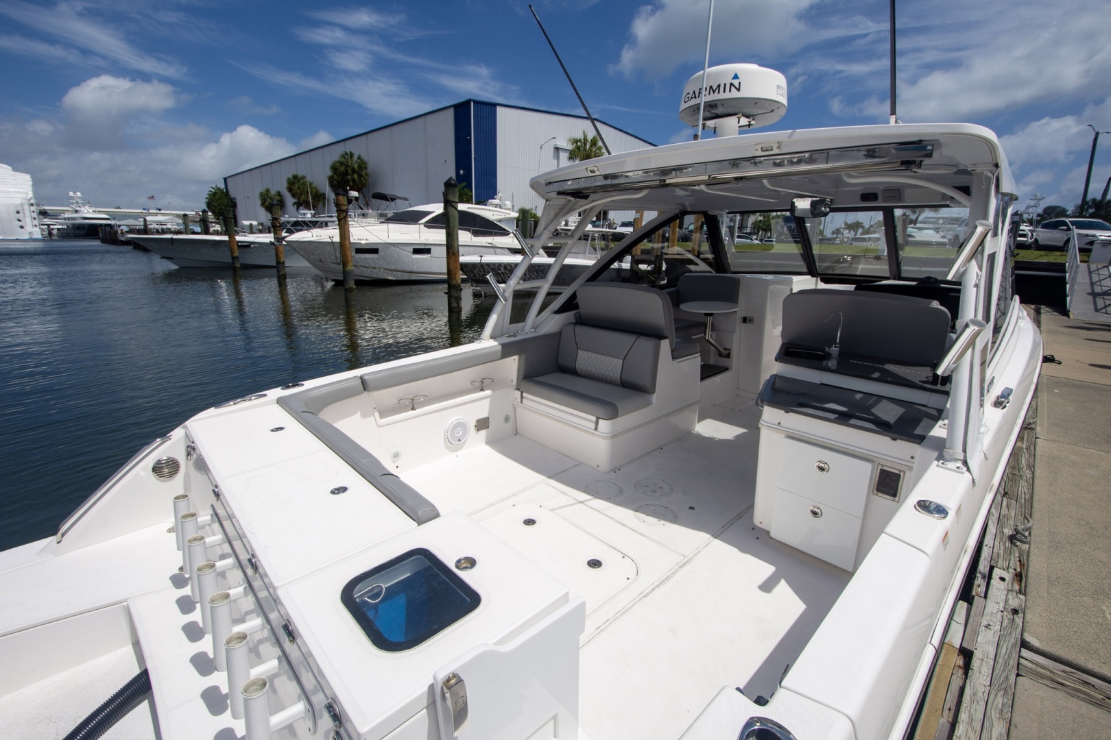 2019 Everglades 340 Dual Console