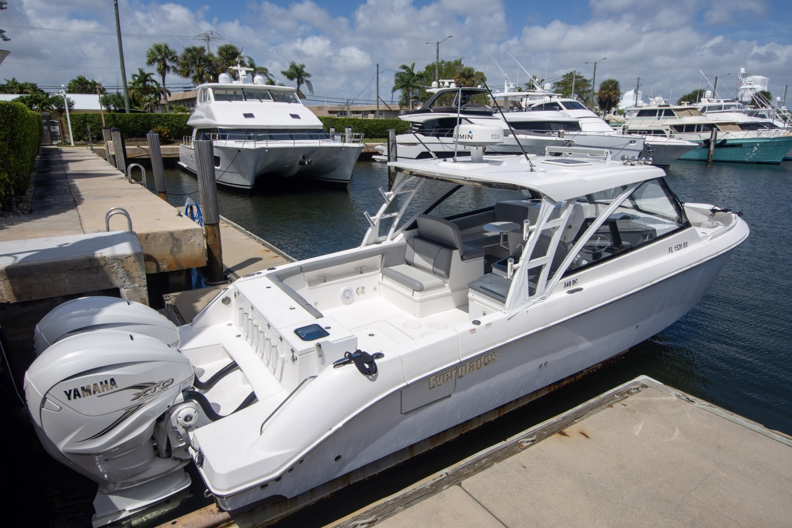 2019 Everglades 340 Dual Console
