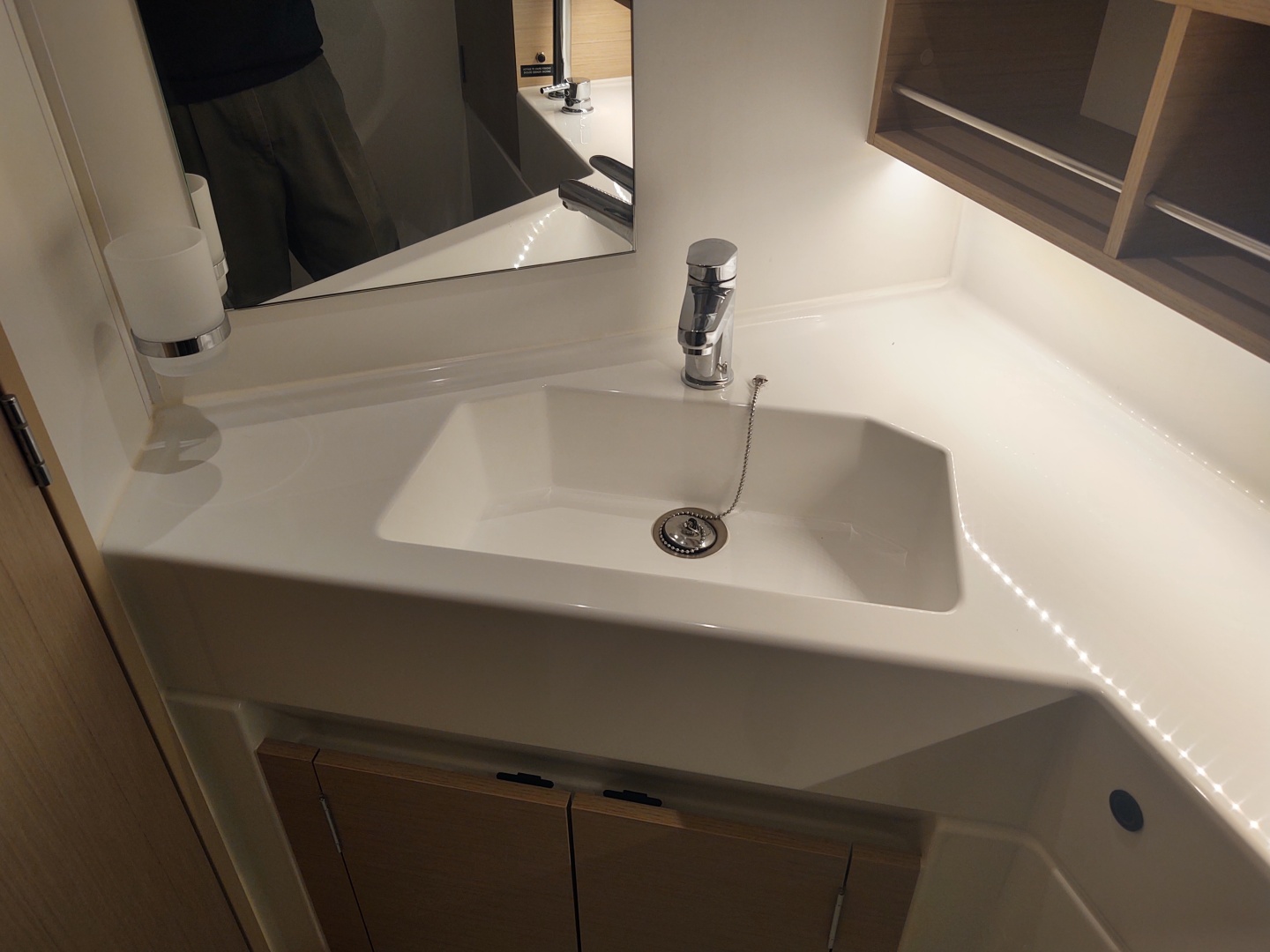 LOWE TIDE 30ft Beneteau Yacht For Sale