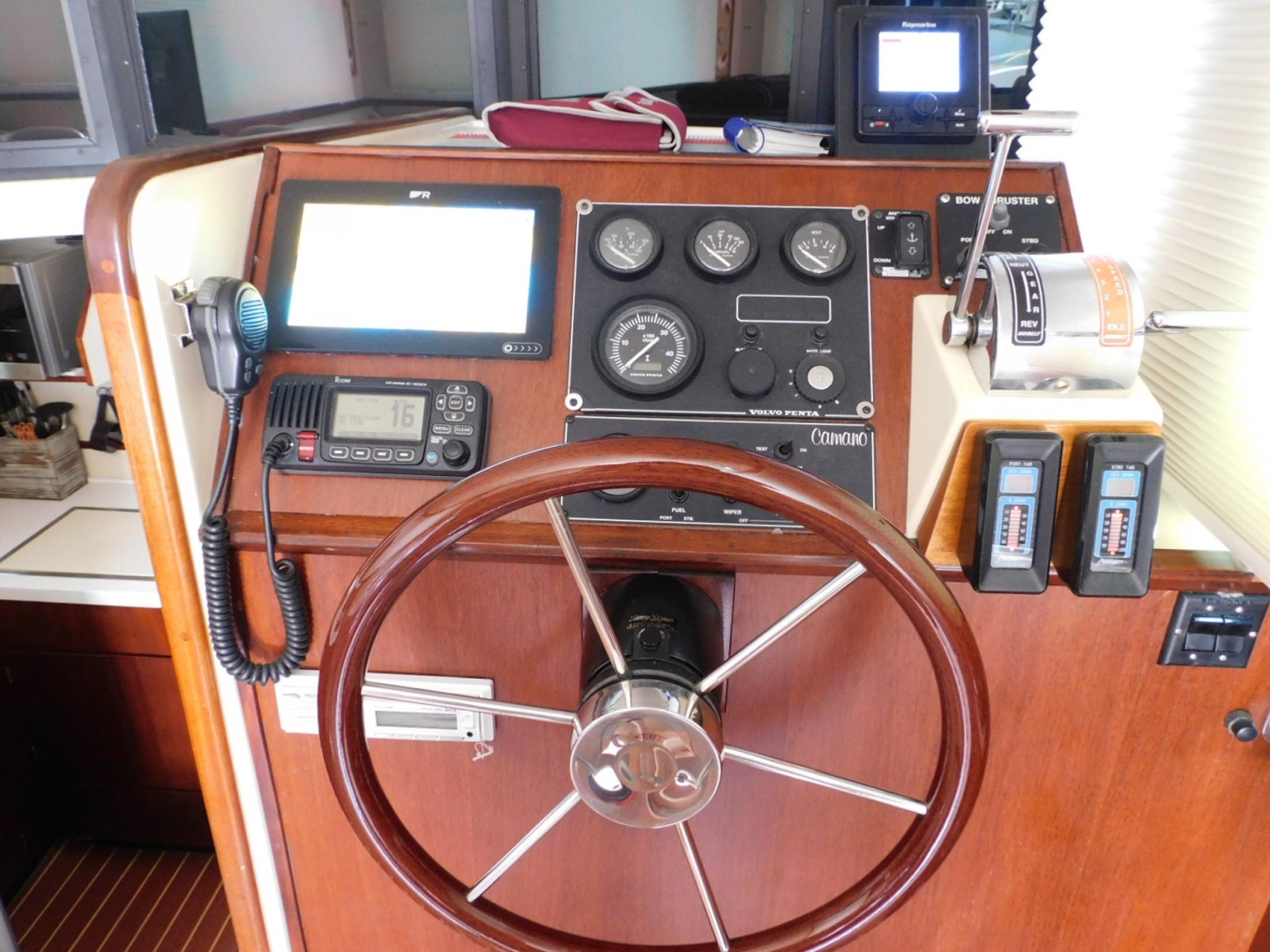 2000 Camano Troll 31