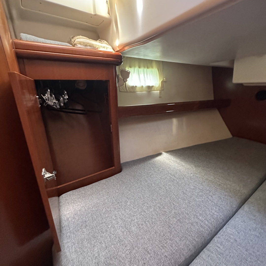 Roxxy 53ft Beneteau Yacht For Sale