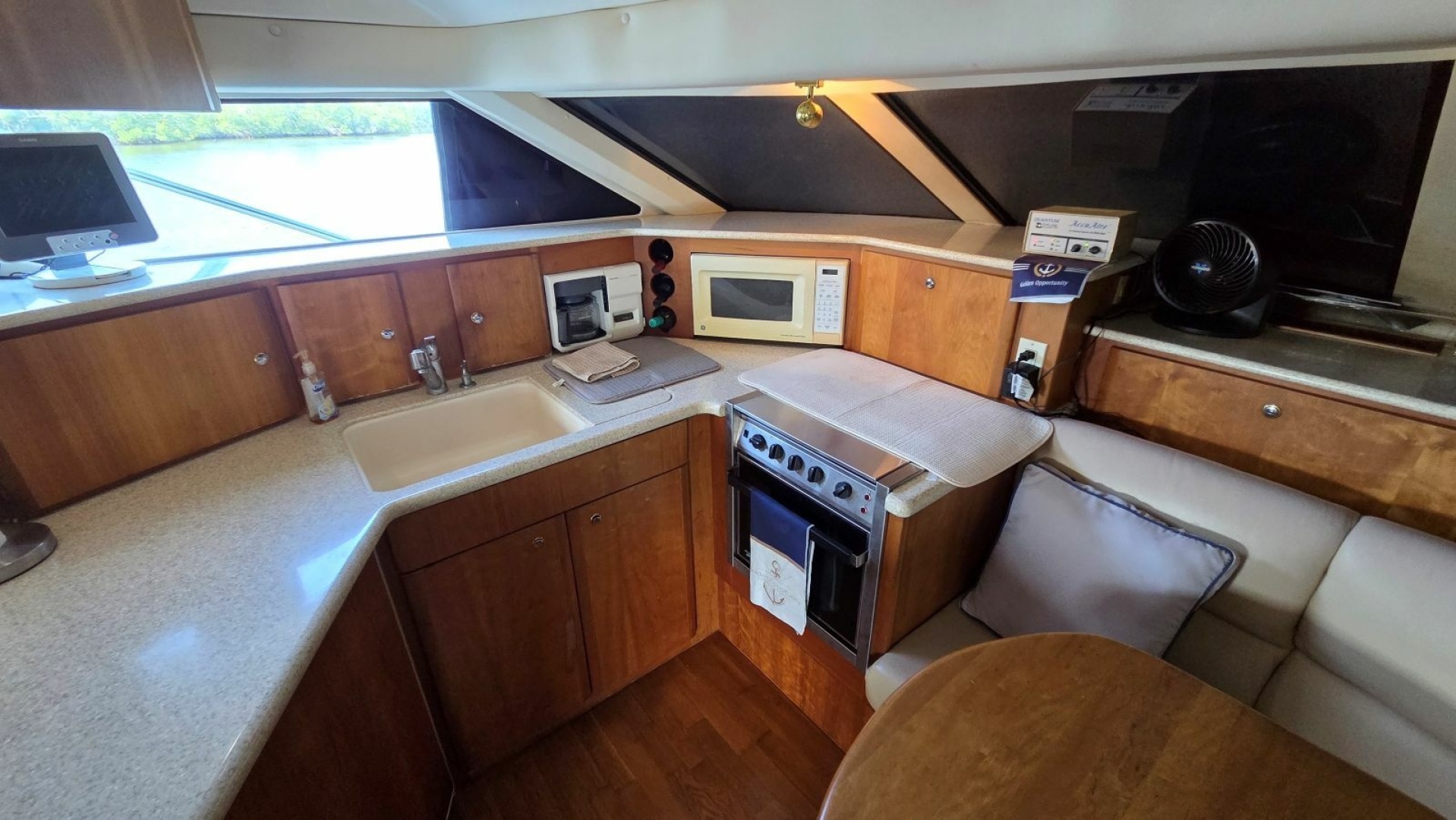 Golden Opportunity 44ft Silverton Yacht For Sale Golden Opportunity 44ft Silverton Yacht For Sale