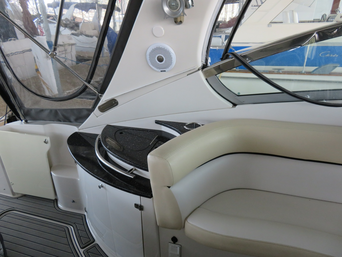 2008 Four Winns 338 Vista