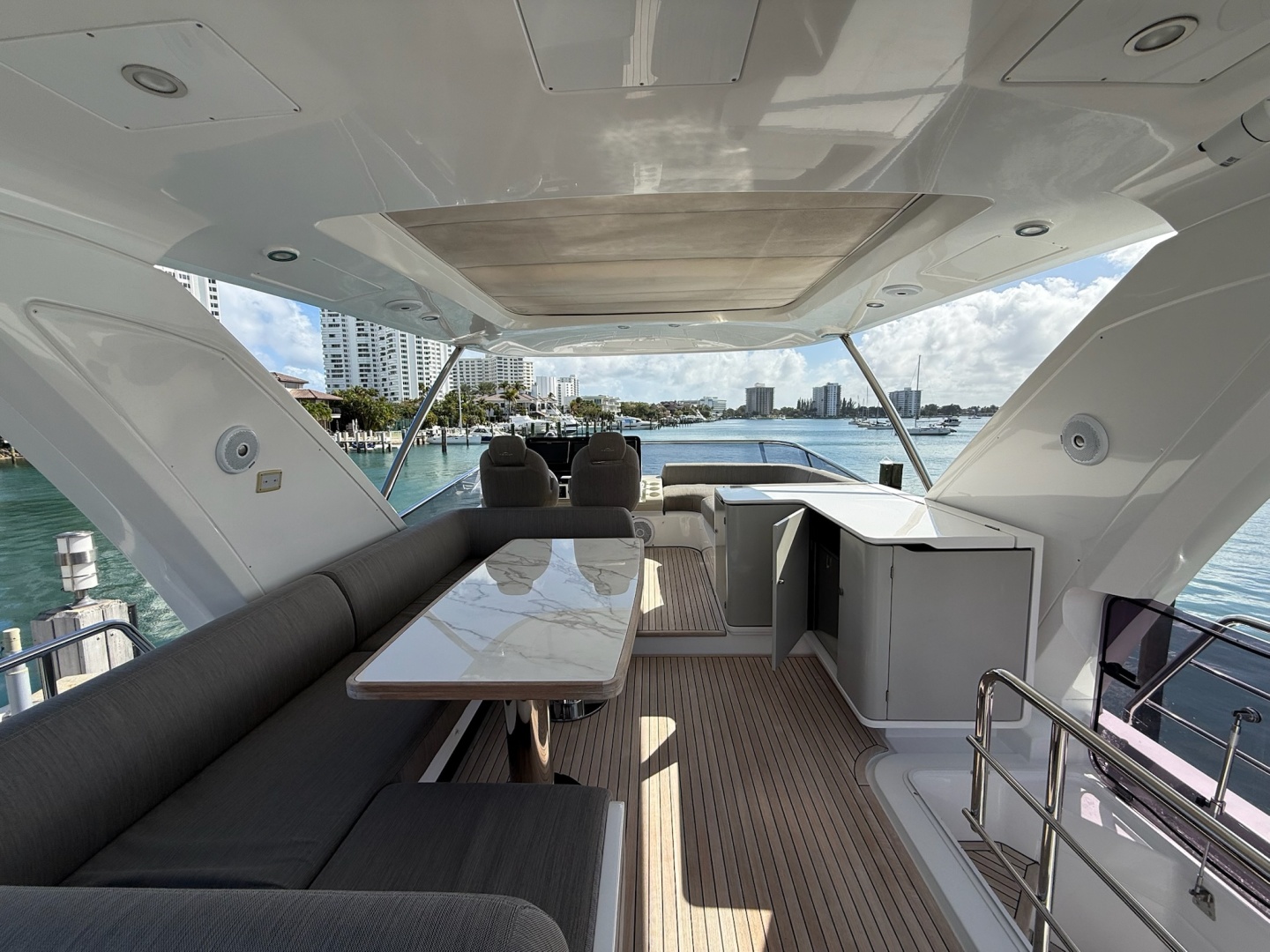 2019 Azimut 60 FLY