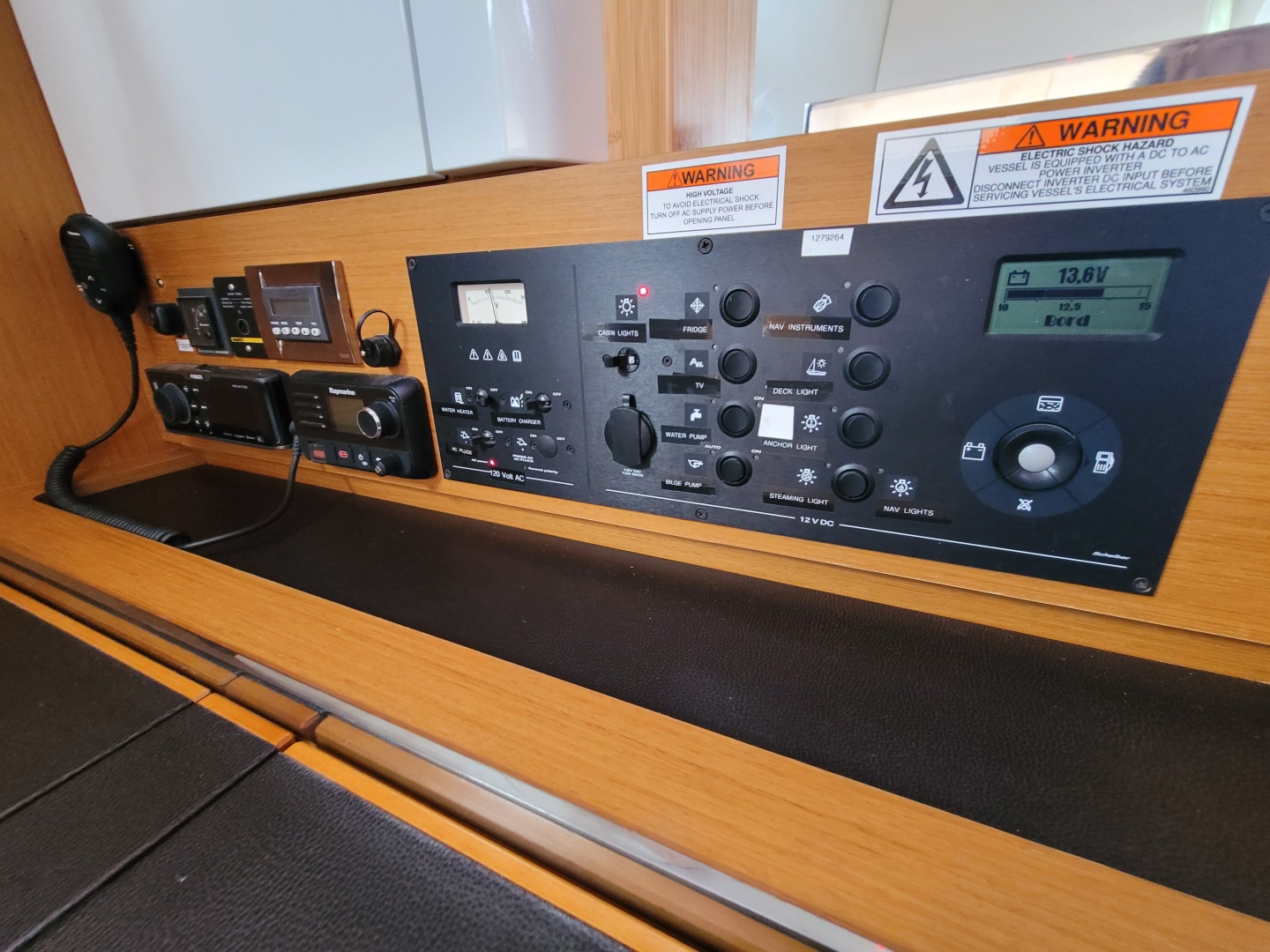 Lifeline 44ft Jeanneau Yacht For Sale