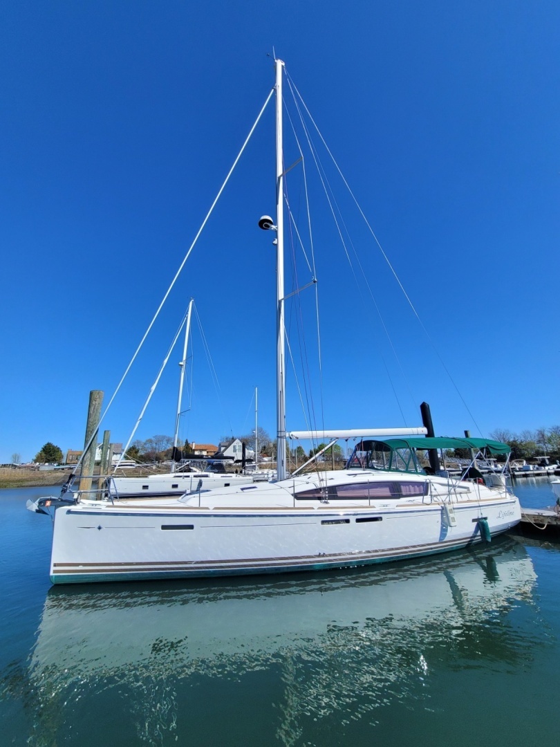 2017 Jeanneau Sun Odyssey 44 DS "Lifeline"