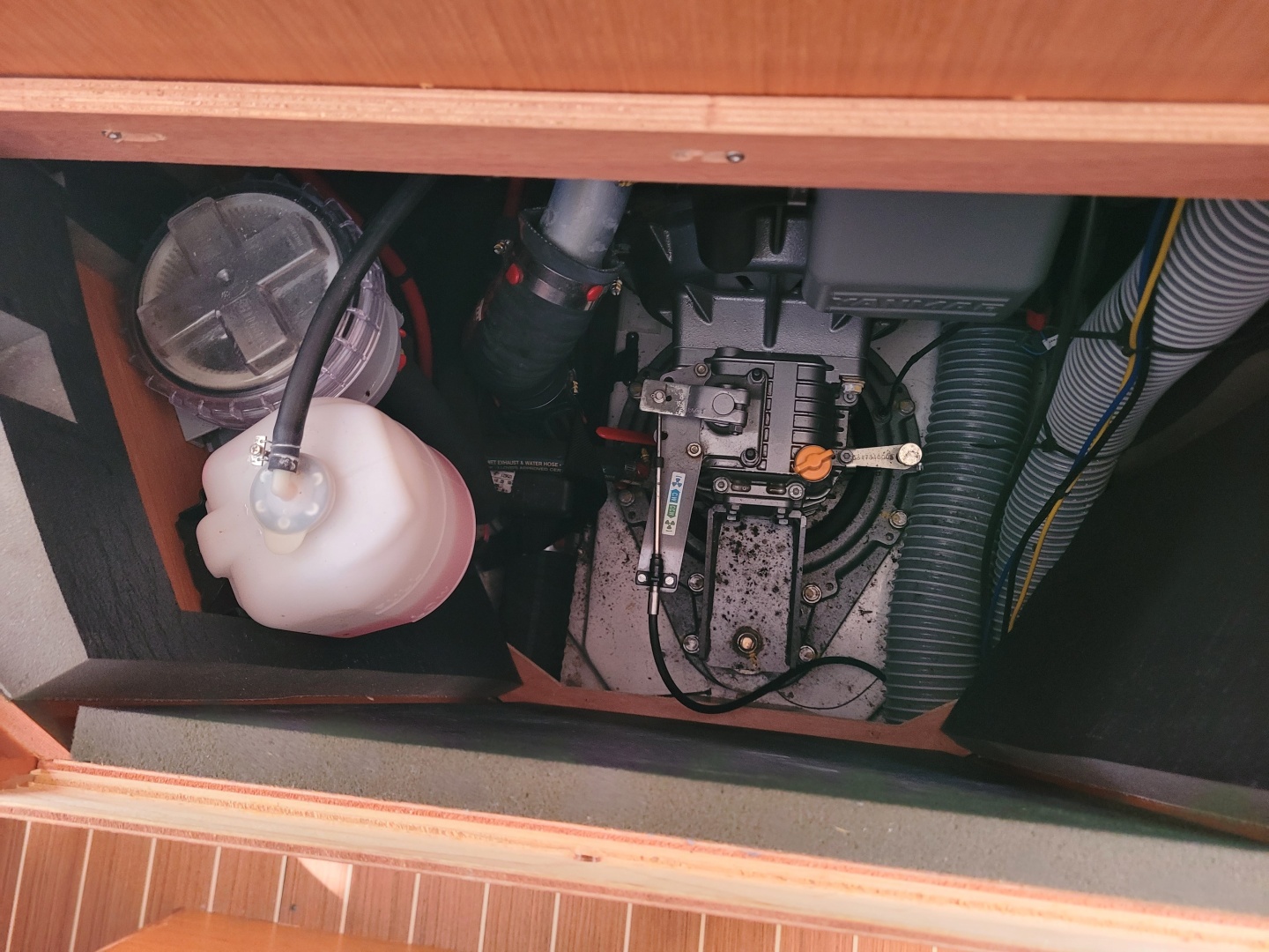 Lifeline 44ft Jeanneau Yacht For Sale