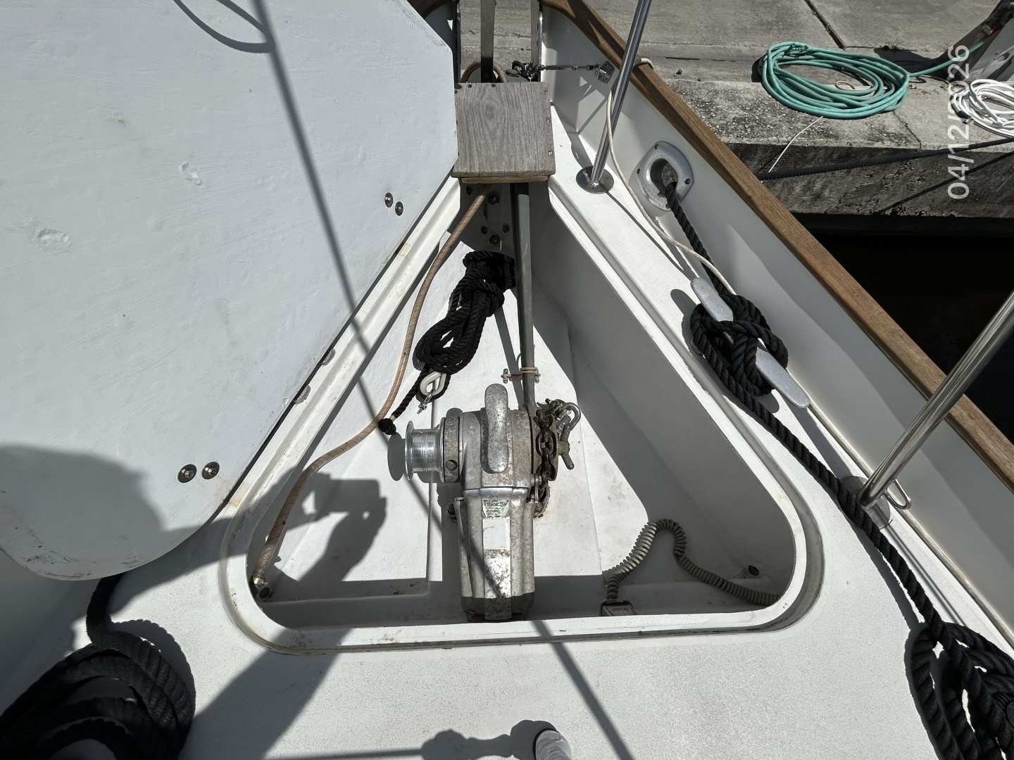 41' Rival anchor windlass