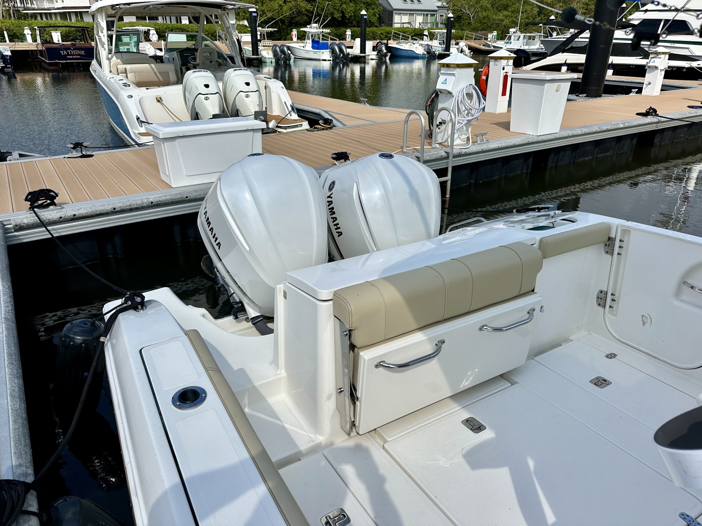 PURSUIT 28 S288 - Transom 