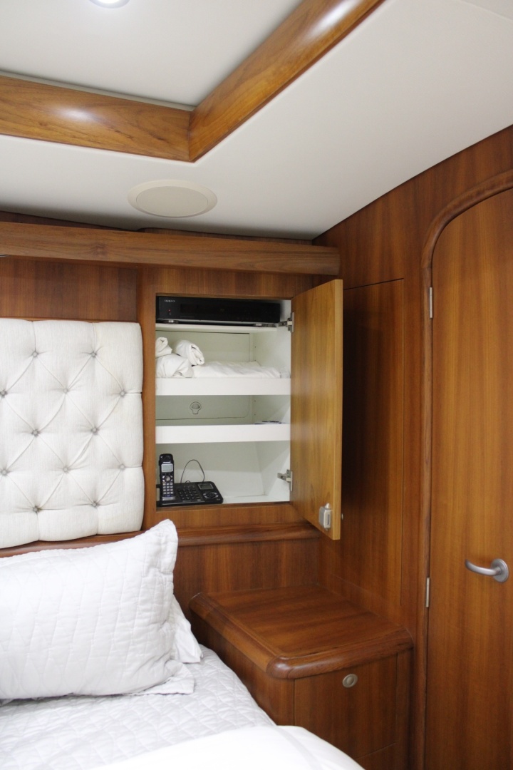 67ft F amp S Yacht For Sale