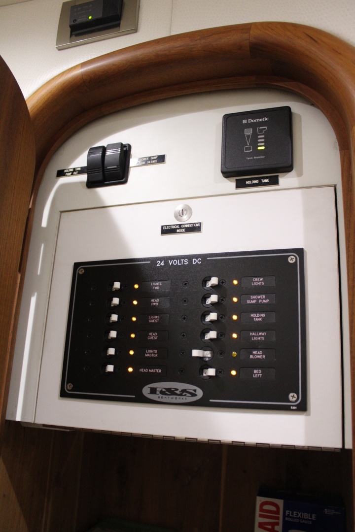 67ft F amp S Yacht For Sale