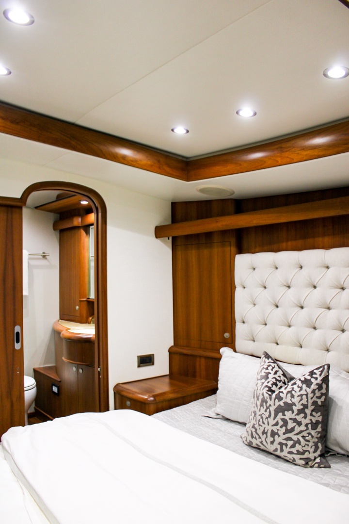 67ft F amp S Yacht For Sale