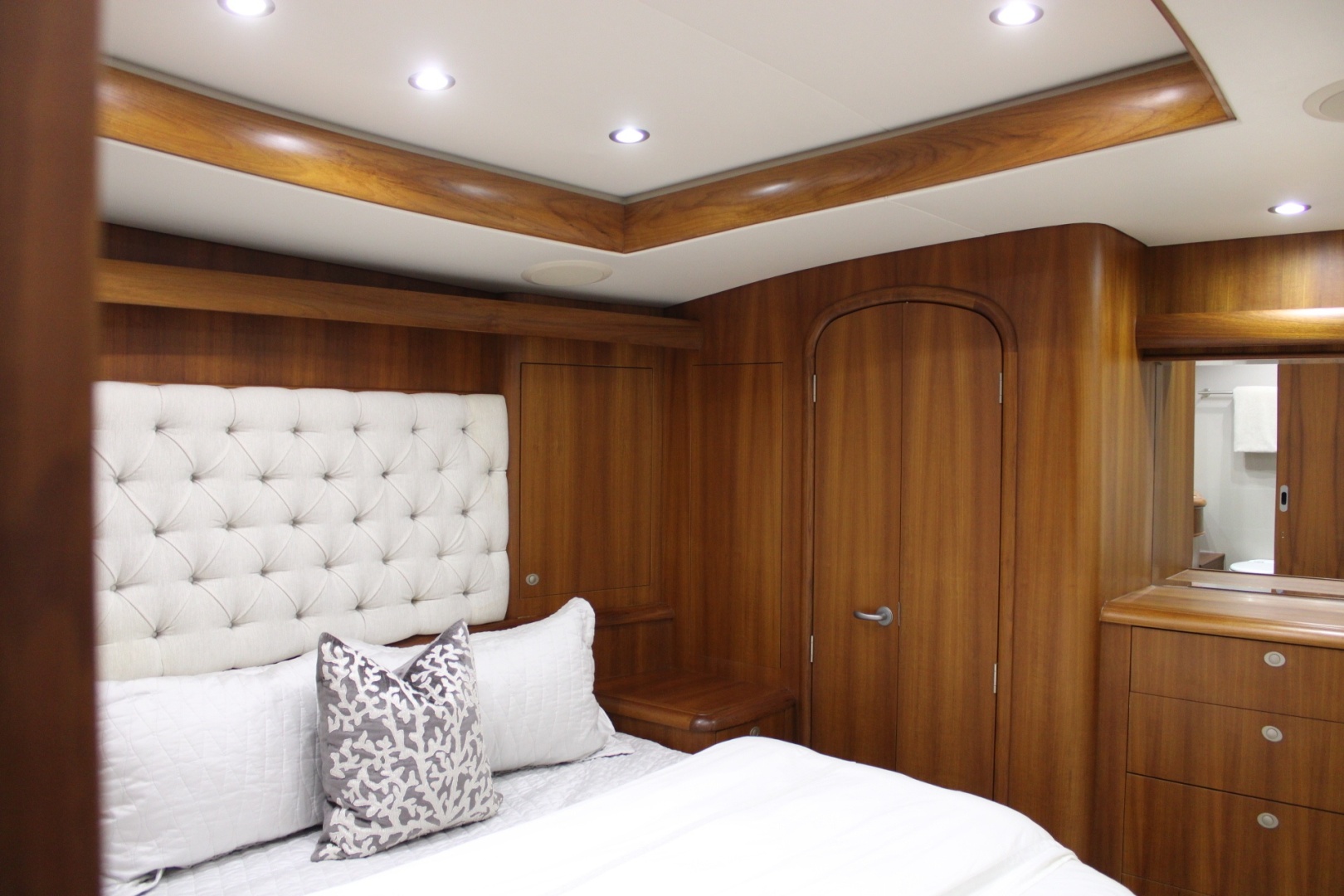 67ft F amp S Yacht For Sale