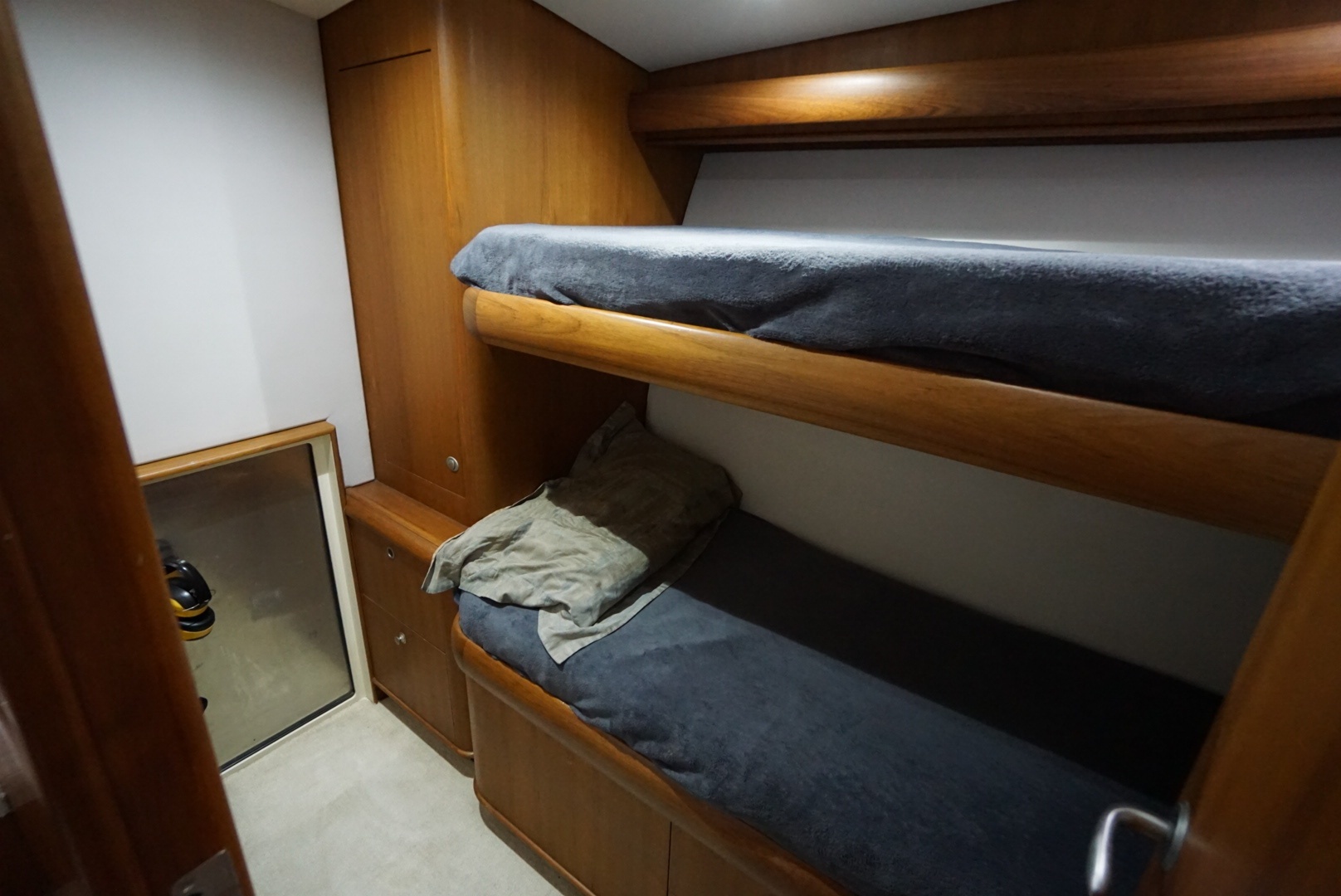 67ft F amp S Yacht For Sale
