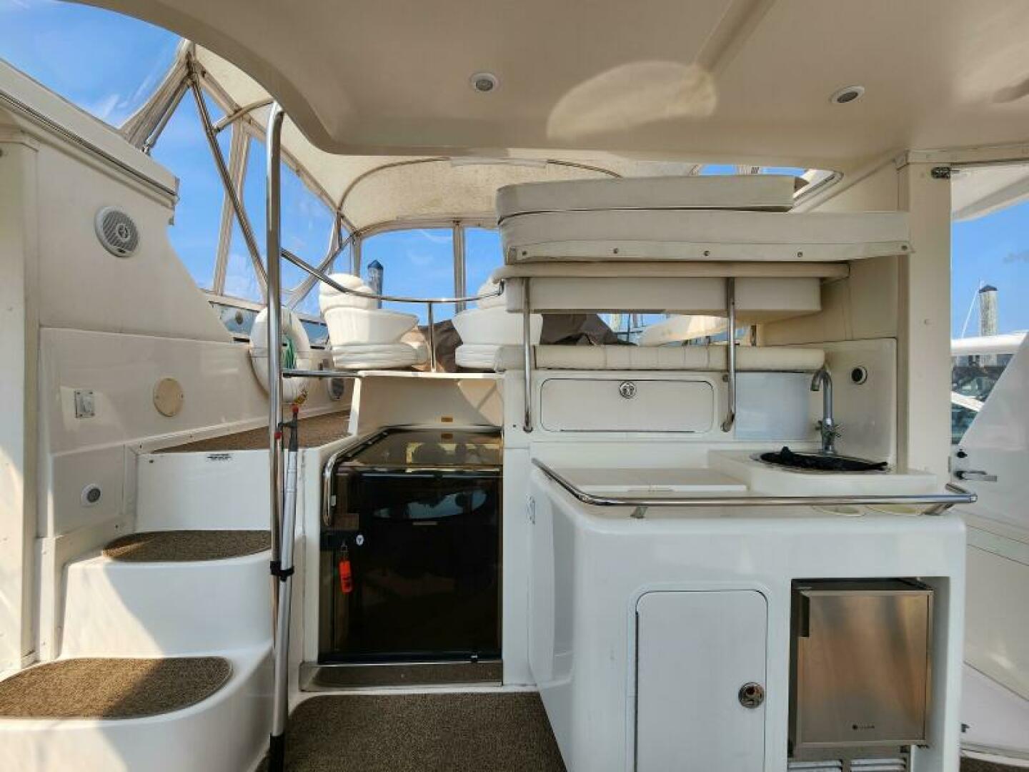 1999 Sea Ray 420 Aft Cabin