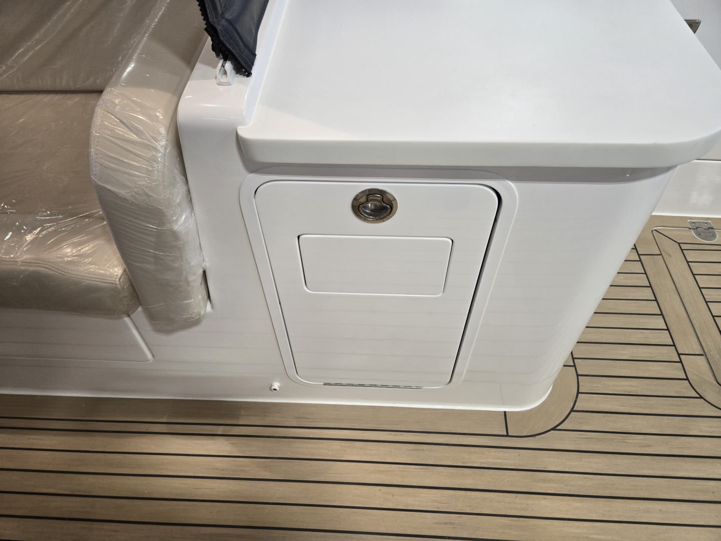 The Sunshine Crew 38ft MJM Yacht For Sale