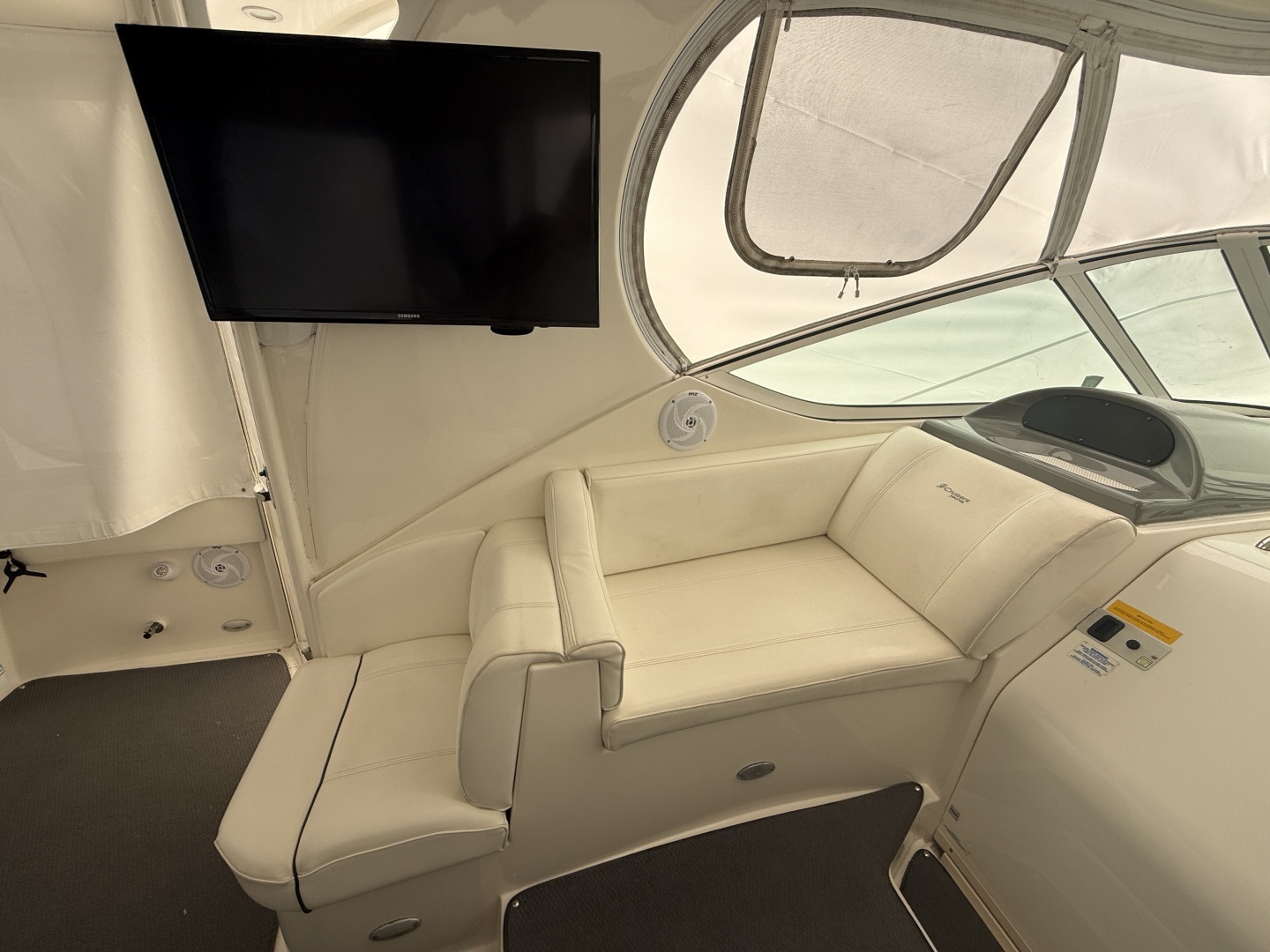 40ft Cruisers Yachts Yacht For Sale 40ft Cruisers Yachts Yacht For Sale