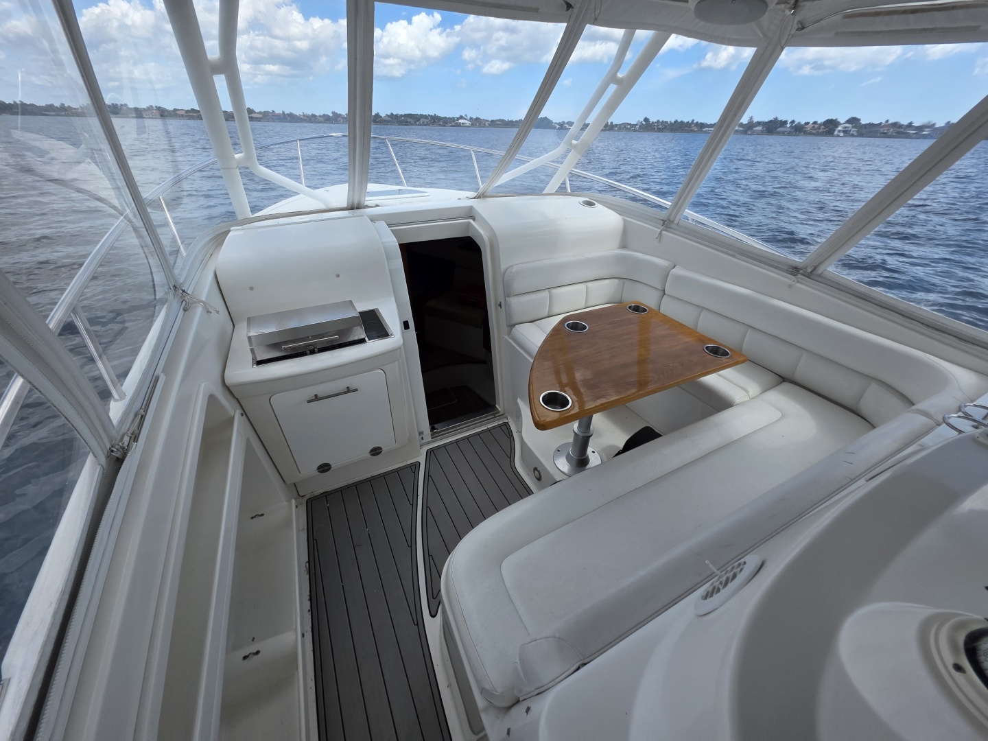 Paradise Bound 35ft Everglades Yacht For Sale