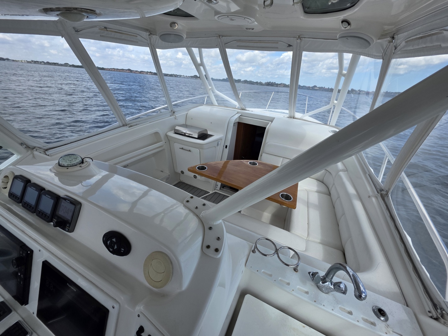 Paradise Bound 35ft Everglades Yacht For Sale