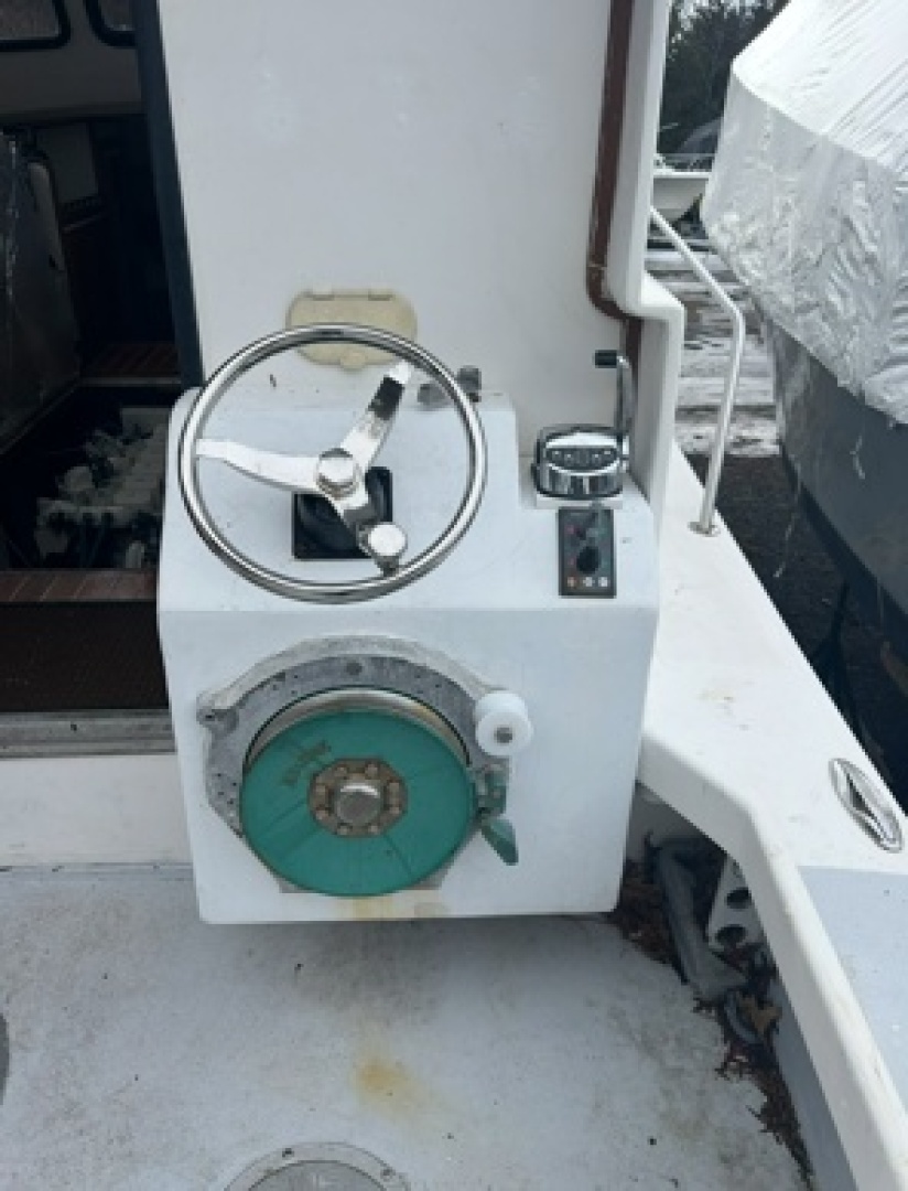 REEL EASY 35ft Eastern Yacht For Sale