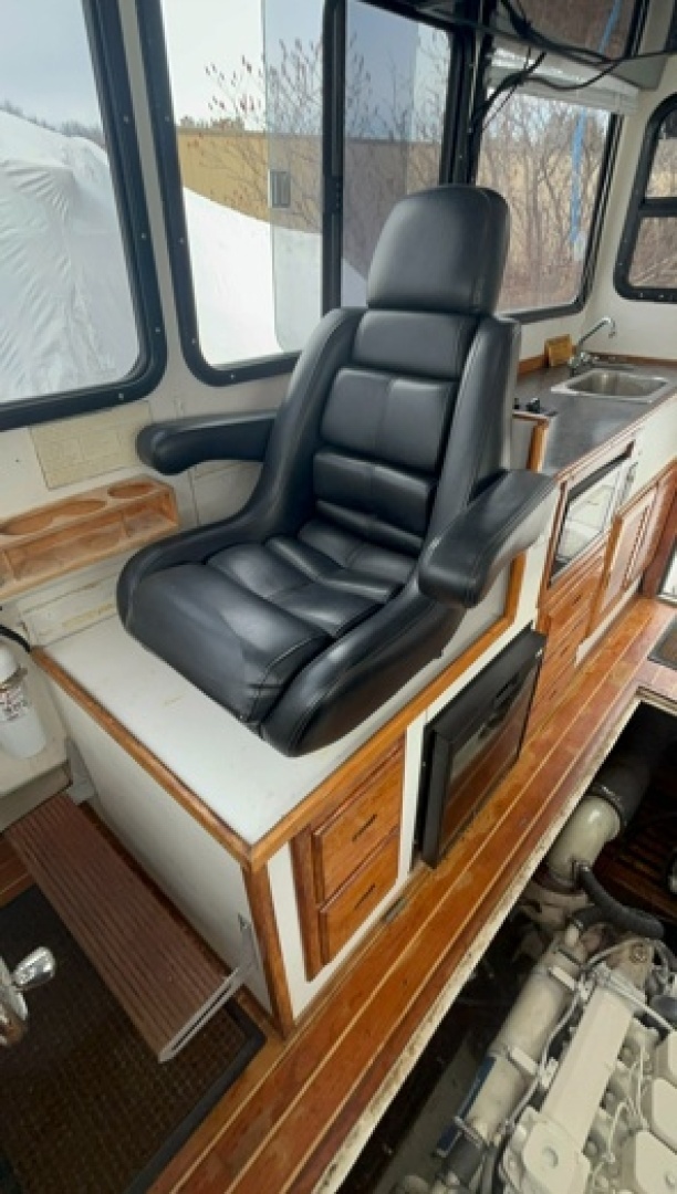 REEL EASY 35ft Eastern Yacht For Sale