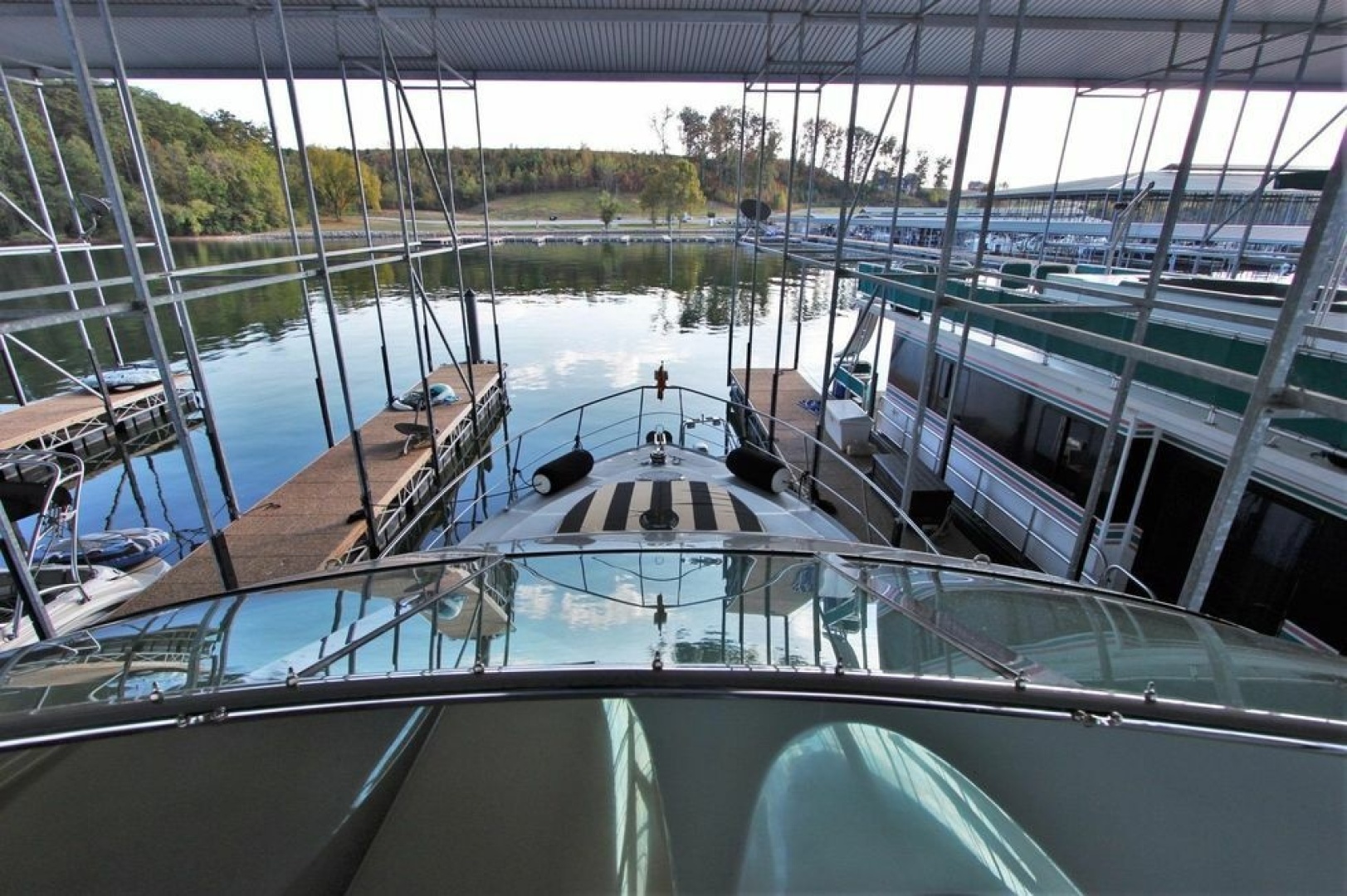 59ft Carver Yacht For Sale