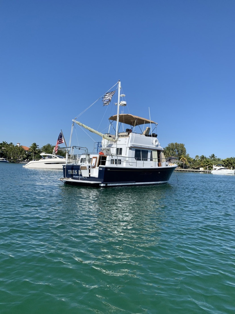 1997 Sabreline 36 Fast Trawler
