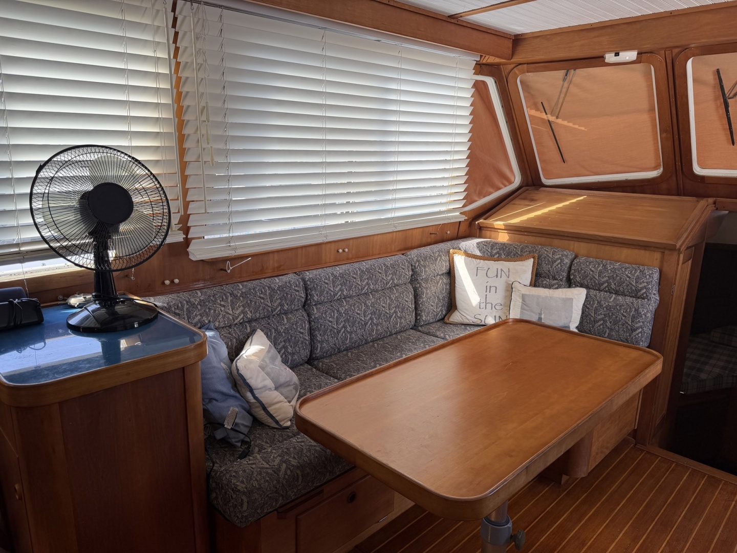 TRES DIAS III 36ft Sabreline Yacht For Sale